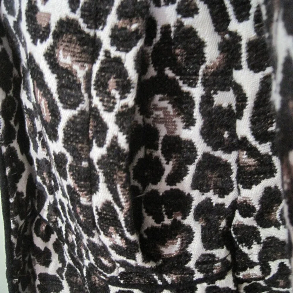 Rue21 Women’s Coat Size Medium Inner Pink with Leopard Print Polyester Lining